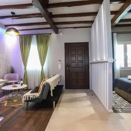 Apartment Vp & Lo 1 *